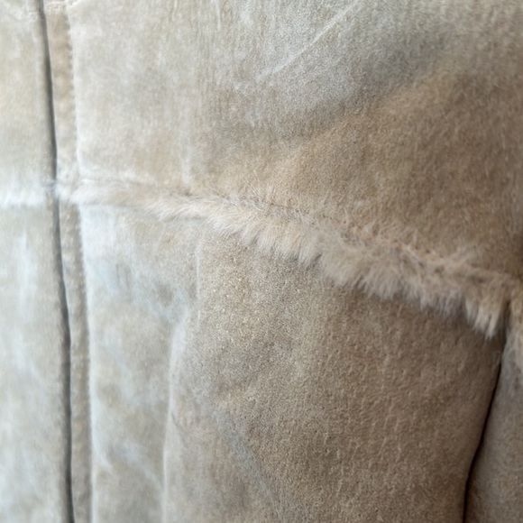 Beige Suede Sherpa jacket - Picture 3 of 8